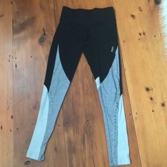 Vs pink yoga pants - Picture 1 of 2